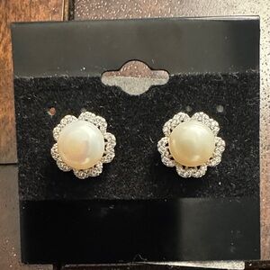 Chic Pearl and Silver Floral Earrings